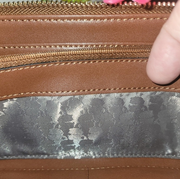 NWT Karl Lagerfeld leather Zipp around large wallet. - Picture 7 of 10